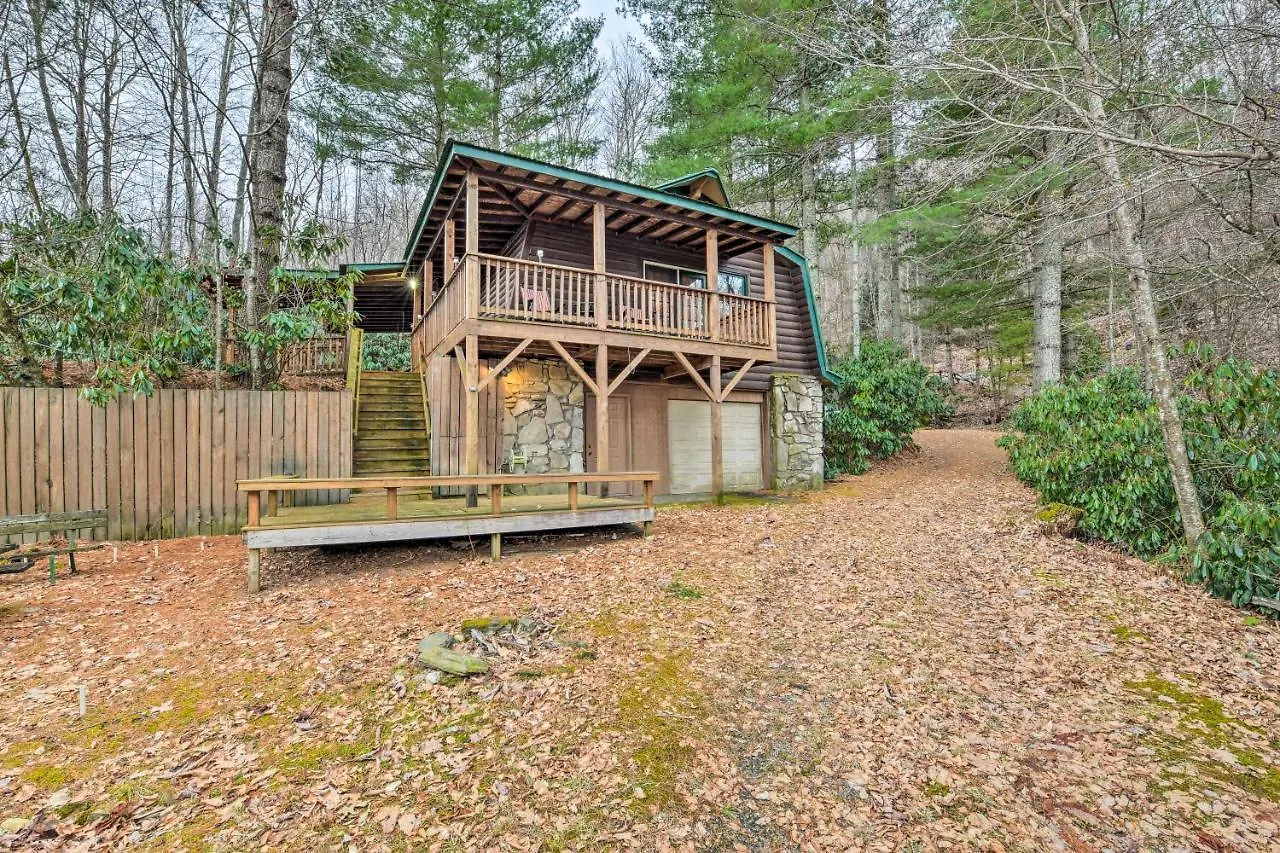 Cozy With Deck And Private Hot Tub Maggie Valley