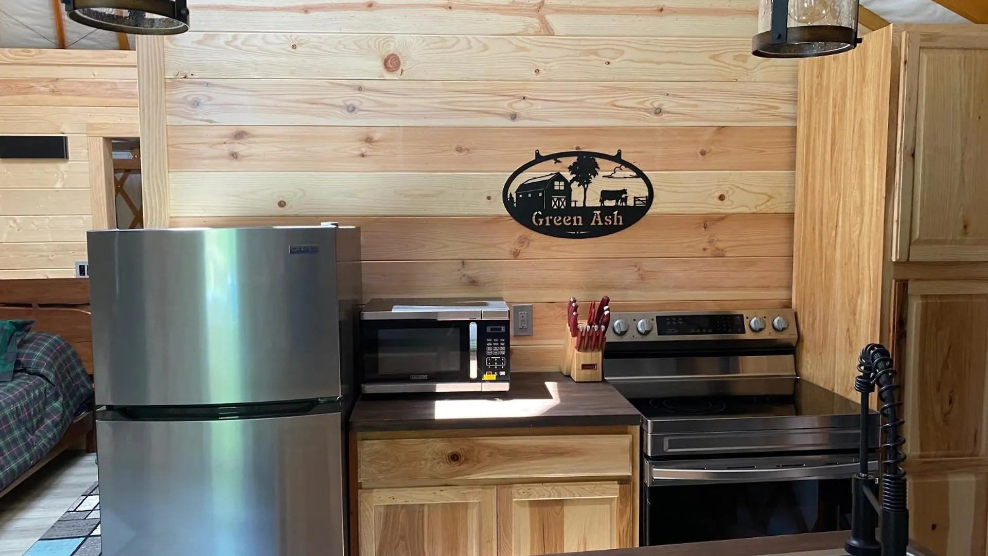 Maggie Valley Cabin Rentals * 马吉谷