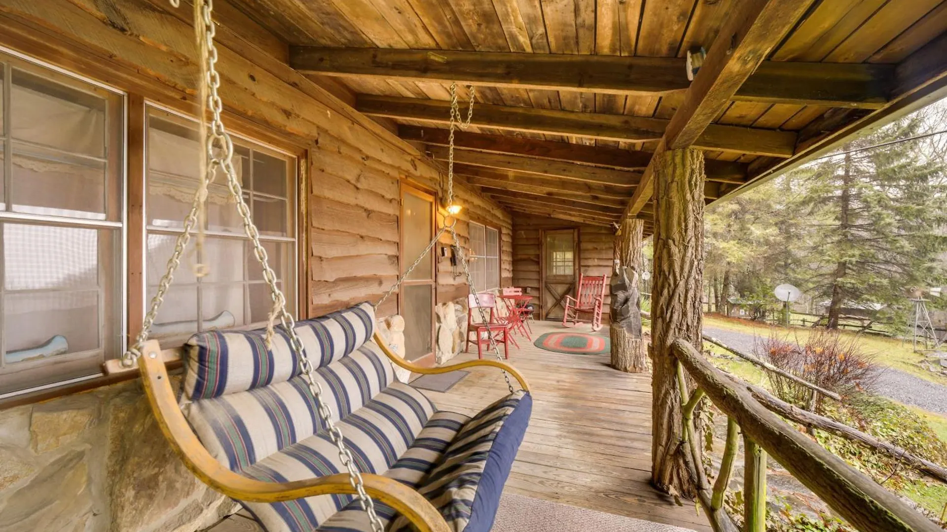 Rustic With Mountain Views! *