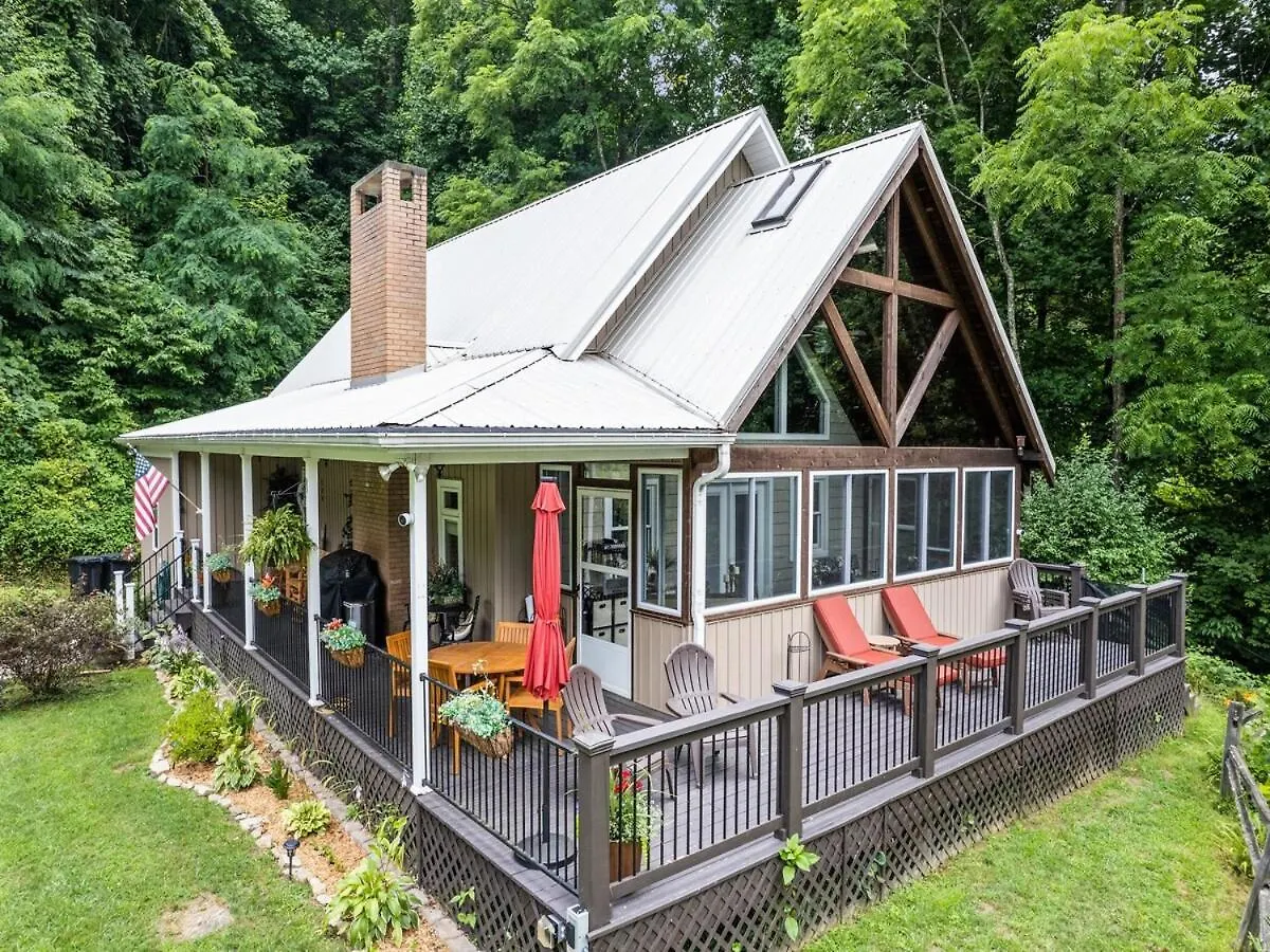Halfback Ridge-heart Of Maggie Valley-hot Tub-fenced Pet Area-gazebo-views Maggie Valley