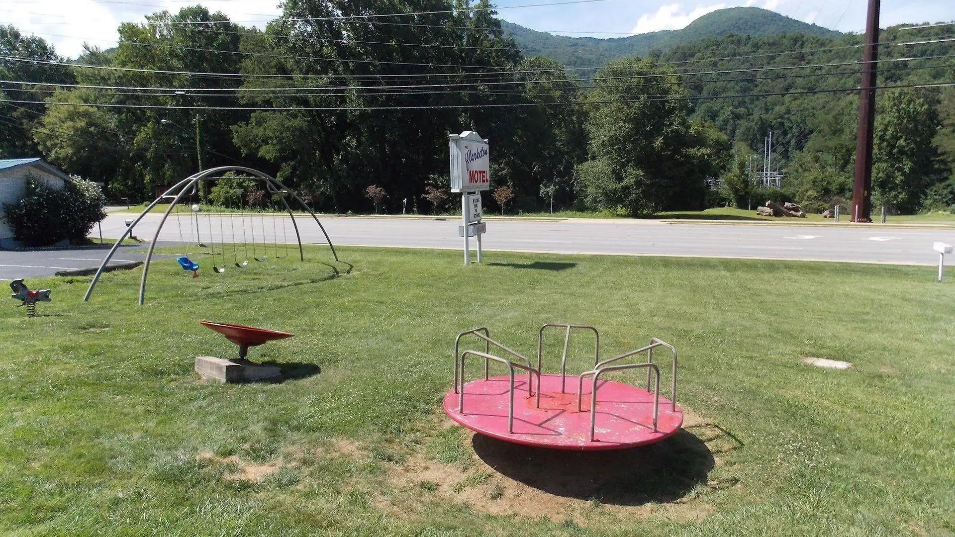 Motel Clarketon - *