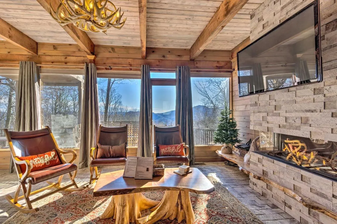 Luxe Blue Ridge Mountain Retreat With Sauna And Creek!