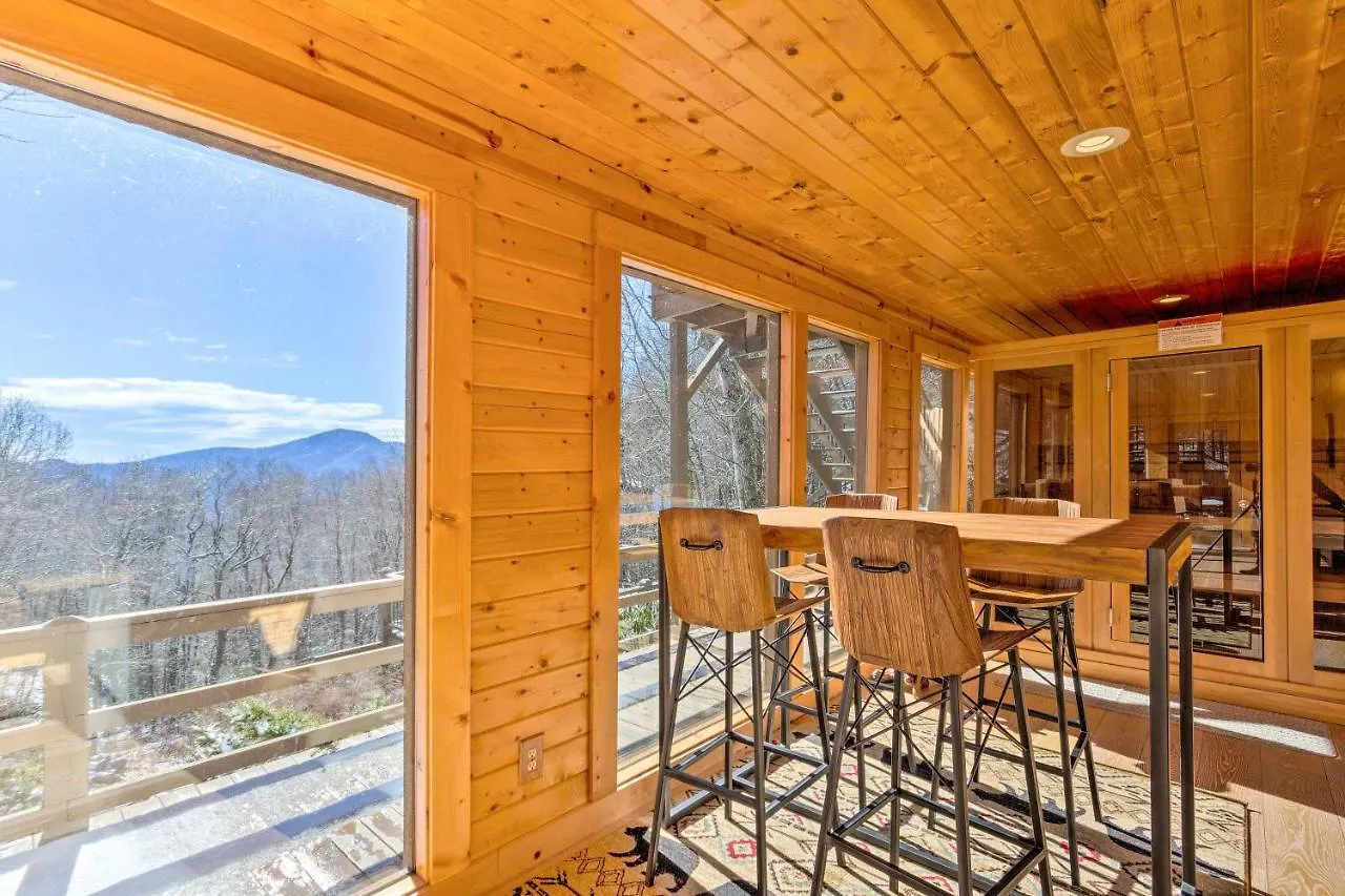 Holiday home Luxe Blue Ridge Mountain Retreat With Sauna And Creek! Maggie Valley