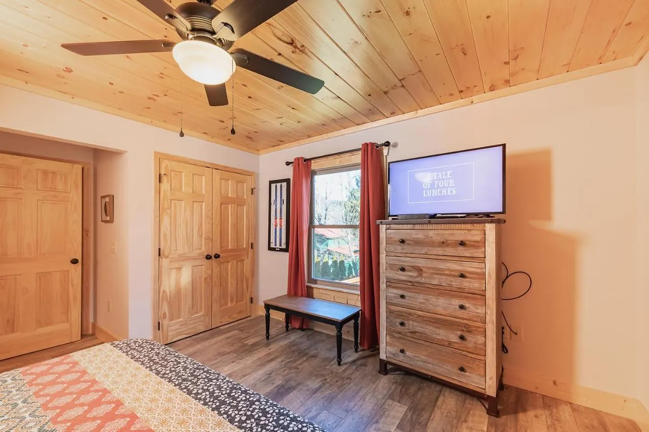 The Red Fox Cabin Holiday home