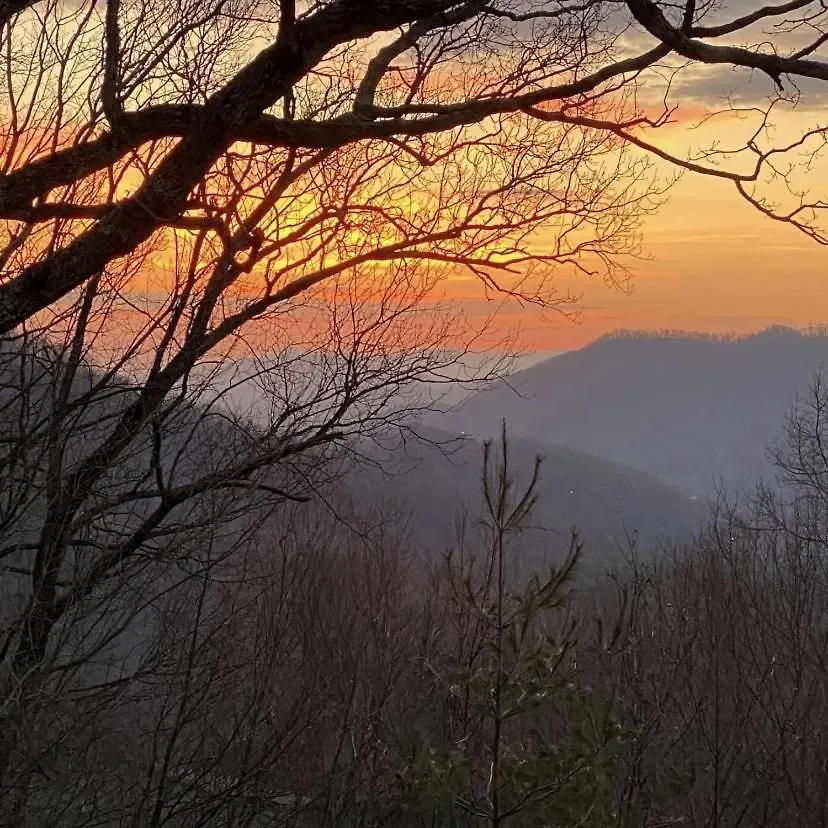 Bonnie View 21 - Amazing Smoky Mountain Retreat With Beautiful Scenic Views! * Maggie Valley
