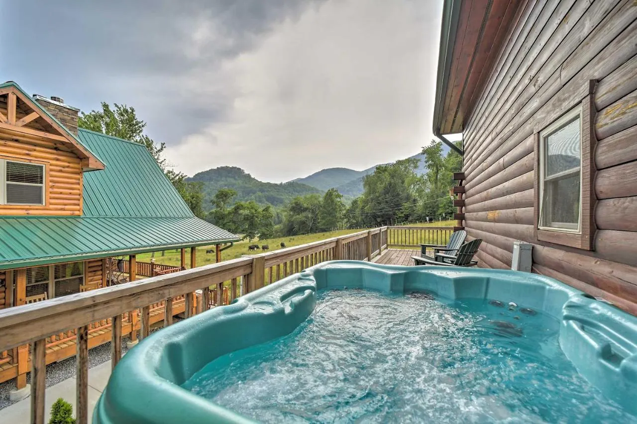Holiday home With Private Hot Tub And Game *