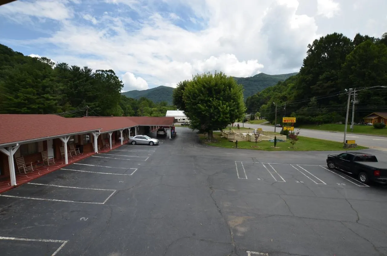 Travelowes - 2* Maggie Valley